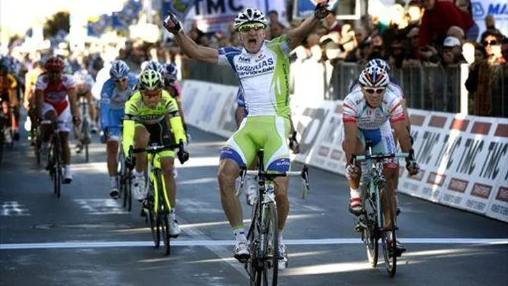 Viviani triomfeert aan de Etruschkische kust