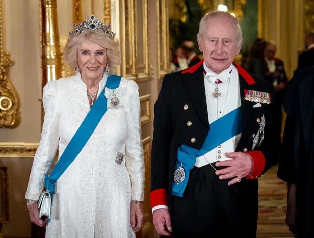 Royals Verenigd Koninkrijk: Koning Charles en koningin Camilla bij het staatsbanket voor de Nigeriaanse president, maart 2026.