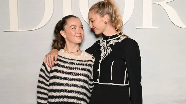 De royal modemeisjes van Paris Fashion Week 