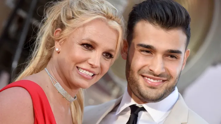 De bruiloft van Britney Spears: vriendinnen en Versace 