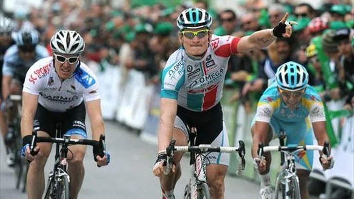 Greipel heeft eerste winst van 2011 te pakken