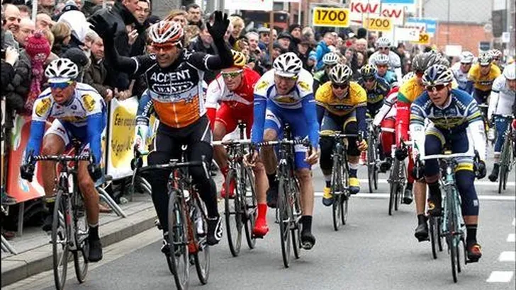 Napolitano sprint naar ritwinst in West-Vlaanderen