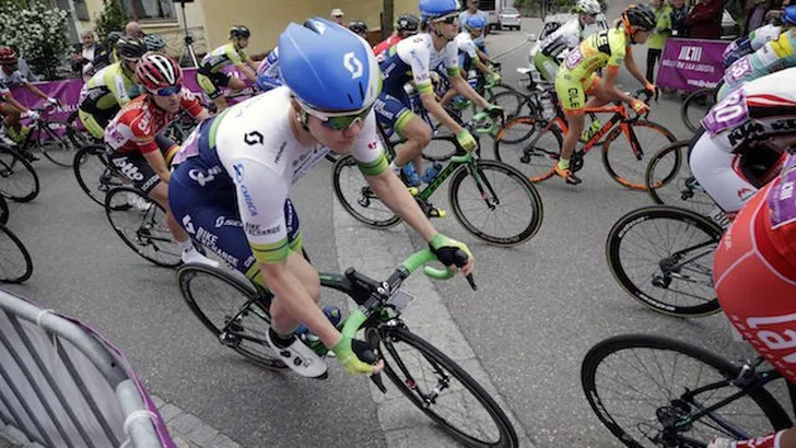 Sarah Roy sprint naar de zege in Den Bosch