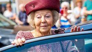 Prinses Beatrix bij 111-jarig jubileum van Erfgoedvereniging Heemschut