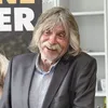 Johan Derksen grapt over SBS-collega: 'Met haar natte doosje!' | Panorama