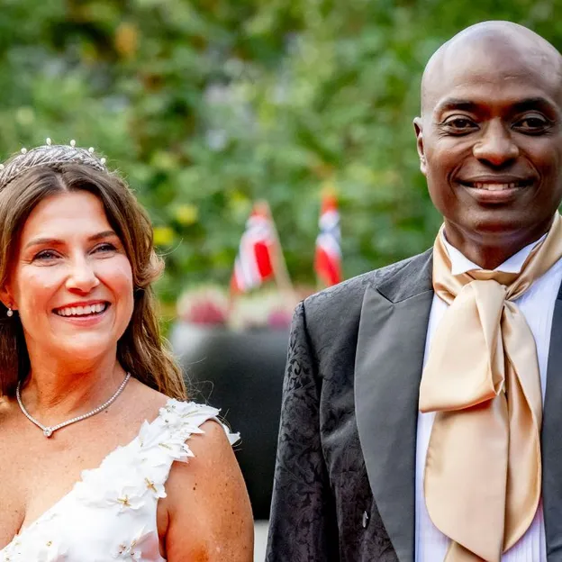 Märtha Louise en Durk Verrett tijdens hun bruiloft