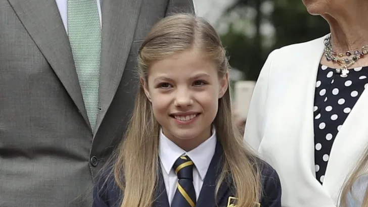 Mijlpaal: prinses Sofia van Spanje doet communie 