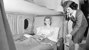 vrouw vliegtuig comfort 