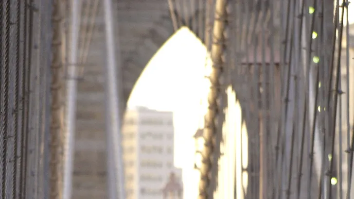 De signature-jas van Carrie Bradshaw is back in style