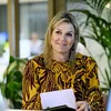 Koningin Máxima gaat voor kleurrijk printje in Wageningen