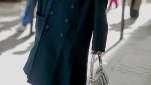 Op = op: deze waanzinnige jas is hét gesprek van de dag en kost bijna niets