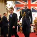 Prins George met z'n ouders, prins William en prinses Kate bij VE Day 2025.