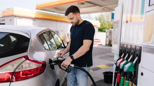 De simpele tanktruc die Nederlanders honderden euro’s per jaar kan besparen