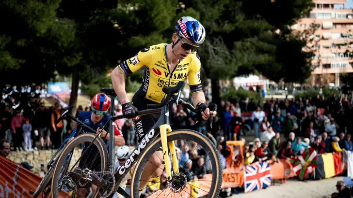 wout van aert in de cross van benidorm