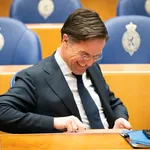 NR15_21 Column Bart Nijman Mark Rutte formatie