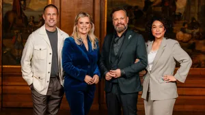 Experts Married at First Sight 2026 Lennart, Anne en Eveline en presentator Carlo Boszhard.