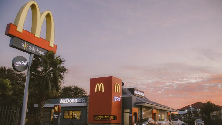 Vrouw opent vuur in McDonald’s vanwege koude frietjes