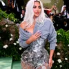 Van reality-tv naar een multimiljarden-imperium: het succes van Kim Kardashian en haar zussen | Beau Monde