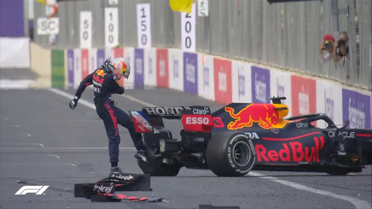 Pirelli: 'Lekke band Verstappen kwam door debris'