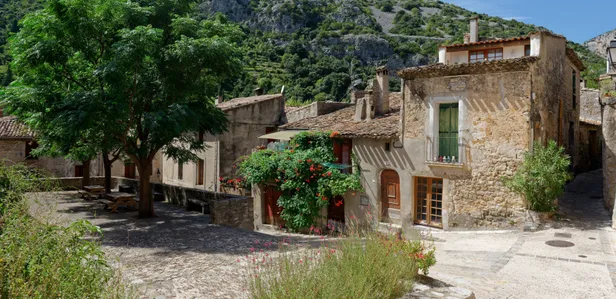 Saint-Guilhem-le-Désert.