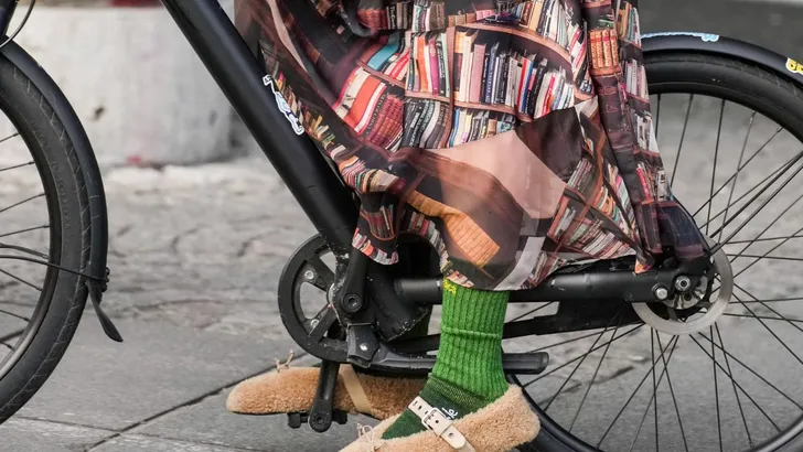 Vrouw met stijlvolle look.