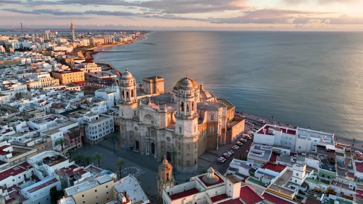 Deze ‘Zilveren Stad’ aan zee is de onontdekte parel voor zomer 2026