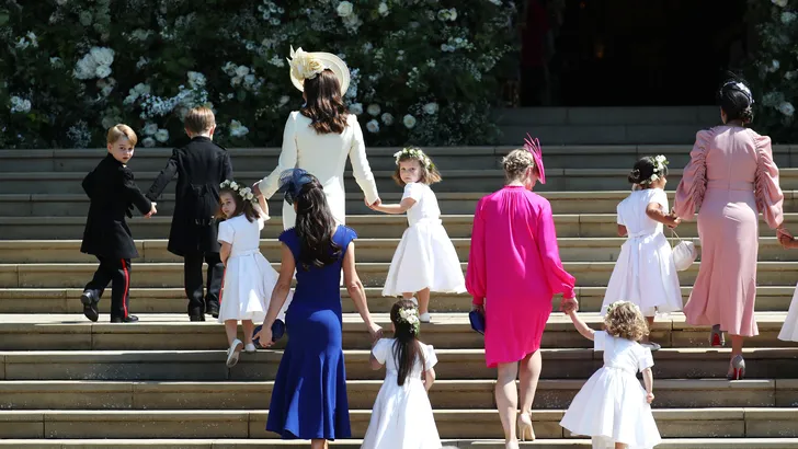 Prins George en prinses Charlotte stelen de show tijdens royal wedding