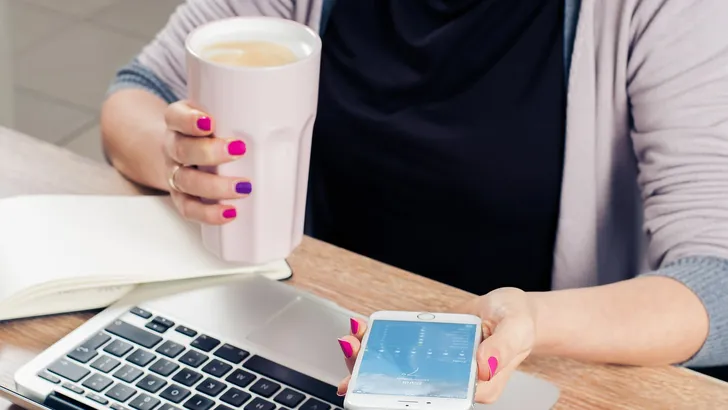 Waarom je IEDERE dag je mok van kantoor mee naar huis moet nemen