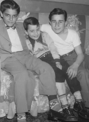 Martin (midden) met broer Frank (links) en neef Michael (rechts).