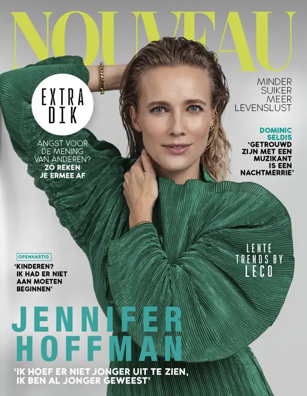De cover van de nieuwe Nouveau met Jennifer Hofman.
