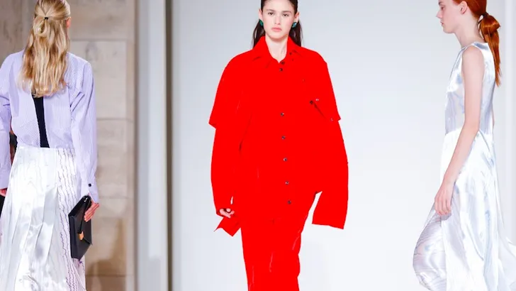 Dit is dé broek die iedereen wil hebben dit voorjaar 