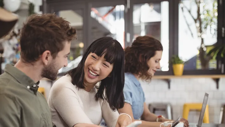 Dit is waarom we van toon wisselen per gesprekspartner