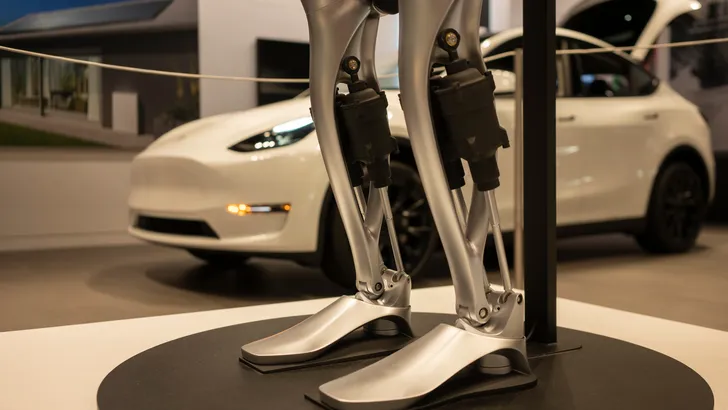 Hij zette de auto-industrie op z’n kop, nu wil Elon Musk zelfs het gevangenissysteem vernieuwen