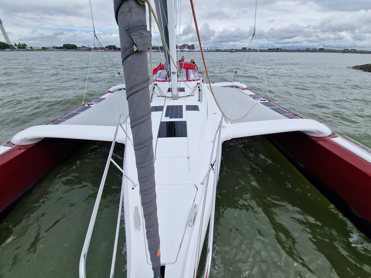 Hiswa Boot van het Jaar: genomineerden Dragonfly 36 en Halcyon 50 uitgeprobeerd