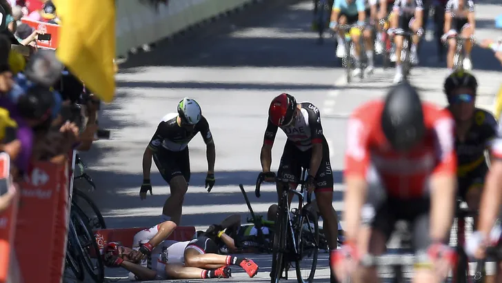 Tour de France: de chaos in Vittel in 10 beelden