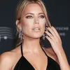 Sylvie Meis staat er alleen voor op liefdeseiland