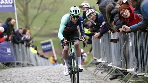 Stan Dewulf werd verrassend vierde in de E3 Saxo Classic, maar toch was hij enigszins teleurgesteld. Hij wist: in de slotkilometer was Mathieu van der Poel voor het grijpen.
