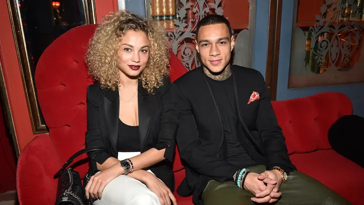Rose Bertram deelt eerste foto van dochter