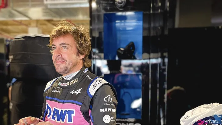 Alonso steekt naar Hamilton: 'Welkom in het middenveld'