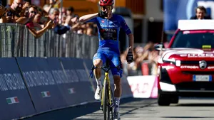 Jonas Vingegaard domineerde ook de derde bergetappe in de Giro d'Italia. De Deen heeft de basis gelegd voor de de eindzege, want duidelijk is dat hij ver boven de rest staat.