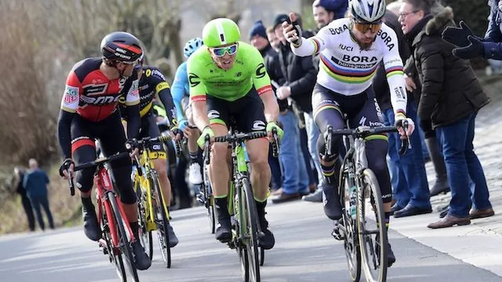 "Renners op fietspad uitsluiten is te zwaar"
