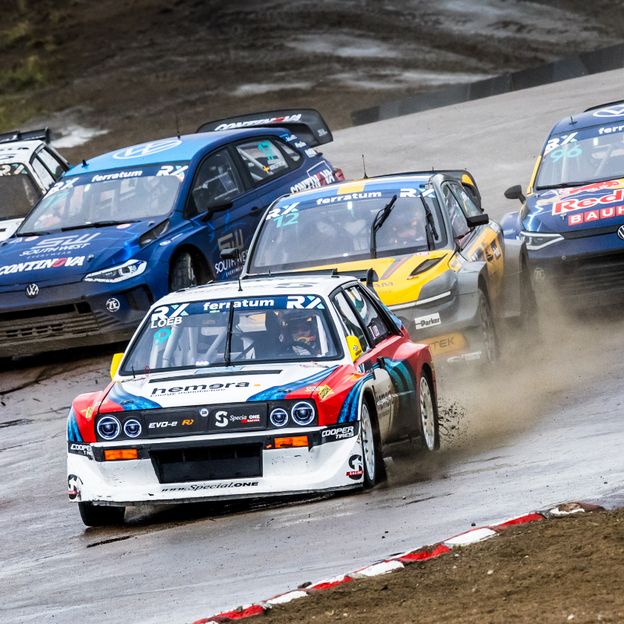 Elektrisch rallycross terug naar brandstofmotoren na enorme accubrand