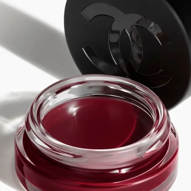 N°1 de Chanel Lip and Cheek Balm in de kleur Berry Boost - €51