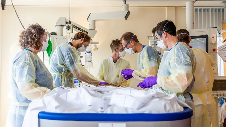 België komt met keiharde maatregelen tegen ongevaccineerd zorgpersoneel
