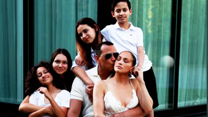 De prachtige modern family van Jennifer Lopez