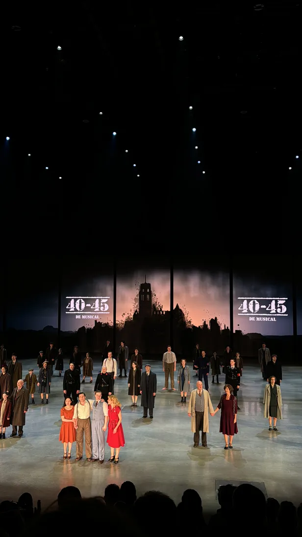 De fantastische cast van 40-45, De Musical 