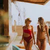 Zwemmen zonder zorgen: hoe jij je deze zomer goed voelt | Elegance