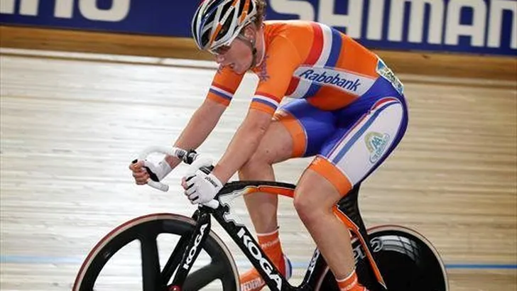 Omnium: Wild blijft op koers voor een medaille