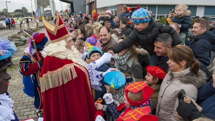 Sinterklaas die dickpics naar minderjarige Piet verstuurt krijgt werkstraf