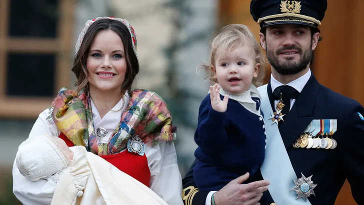 Foto’s: Zweeds prinsje gedoopt